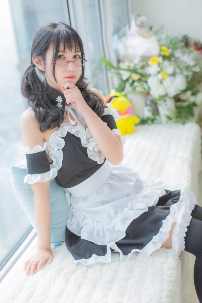 微博妹子@逐月SU 2018-7月女仆写真 [66P+1V/884MB]