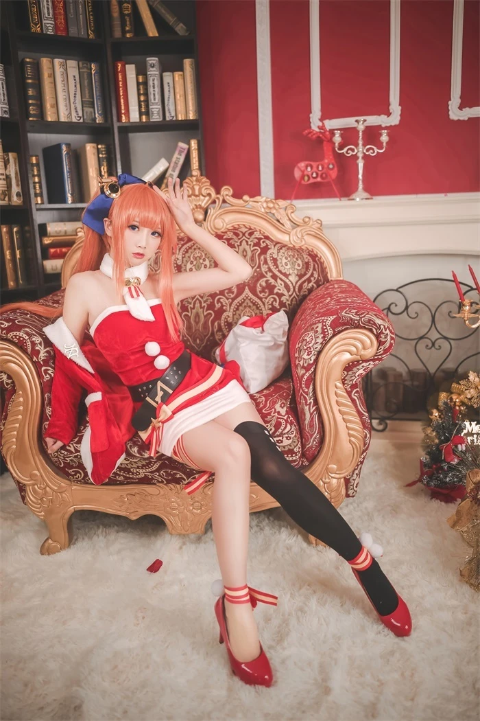 人气动漫Coser@面饼仙儿 FAL圣诞 [19P/59MB]