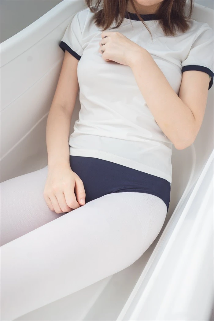 森萝财团精品写真@BETA-031-X-D3F 白丝浴缸 [48P/1V/410MB]