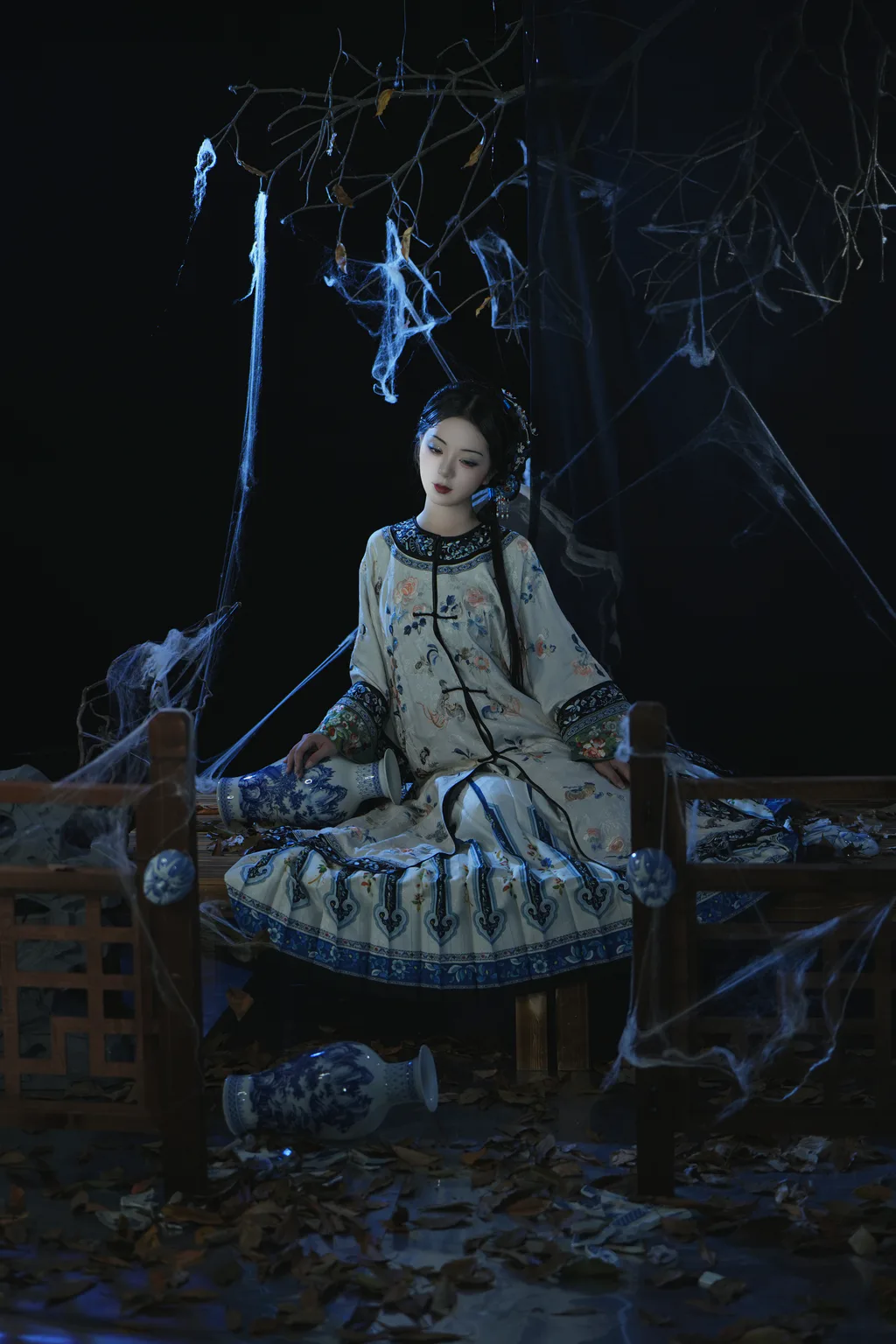 [YITUYU艺图语]2023.05.21 蒙尘的青花瓷 千雪呀[20+1P/273MB]
