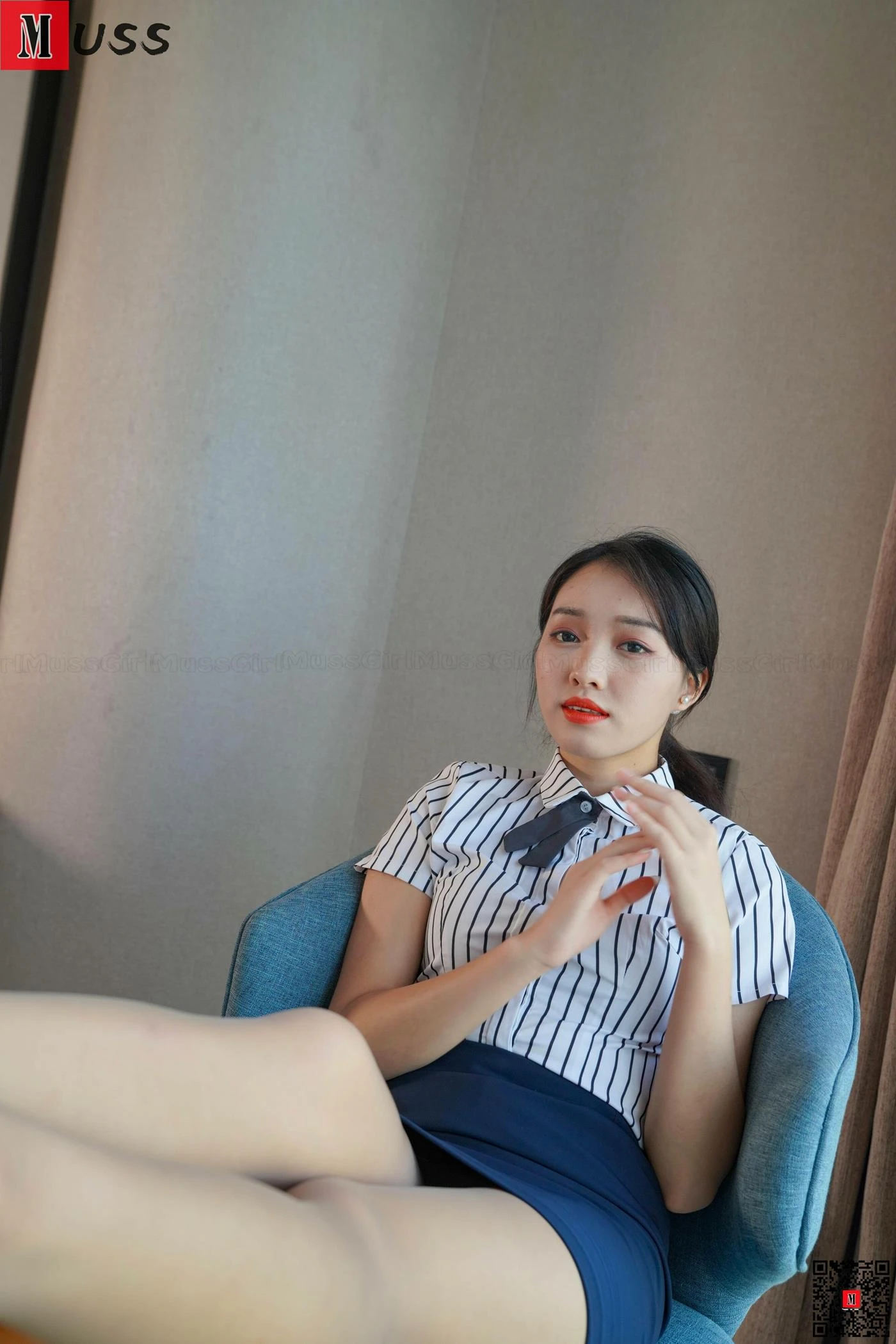 [MussGirl慕丝女郎]NO.406 街边卡车白裙黑丝B[76P/88.2MB]