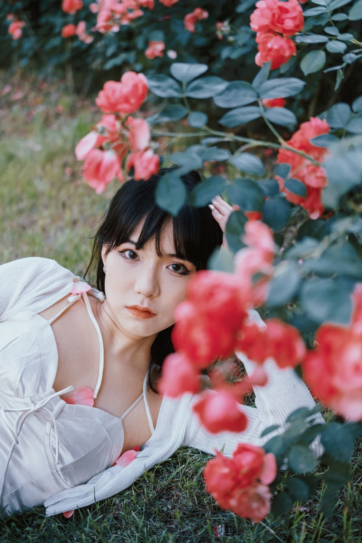 [YITUYU艺图语] 2022.06.10 蔷薇花下 依依 [25P/385MB]