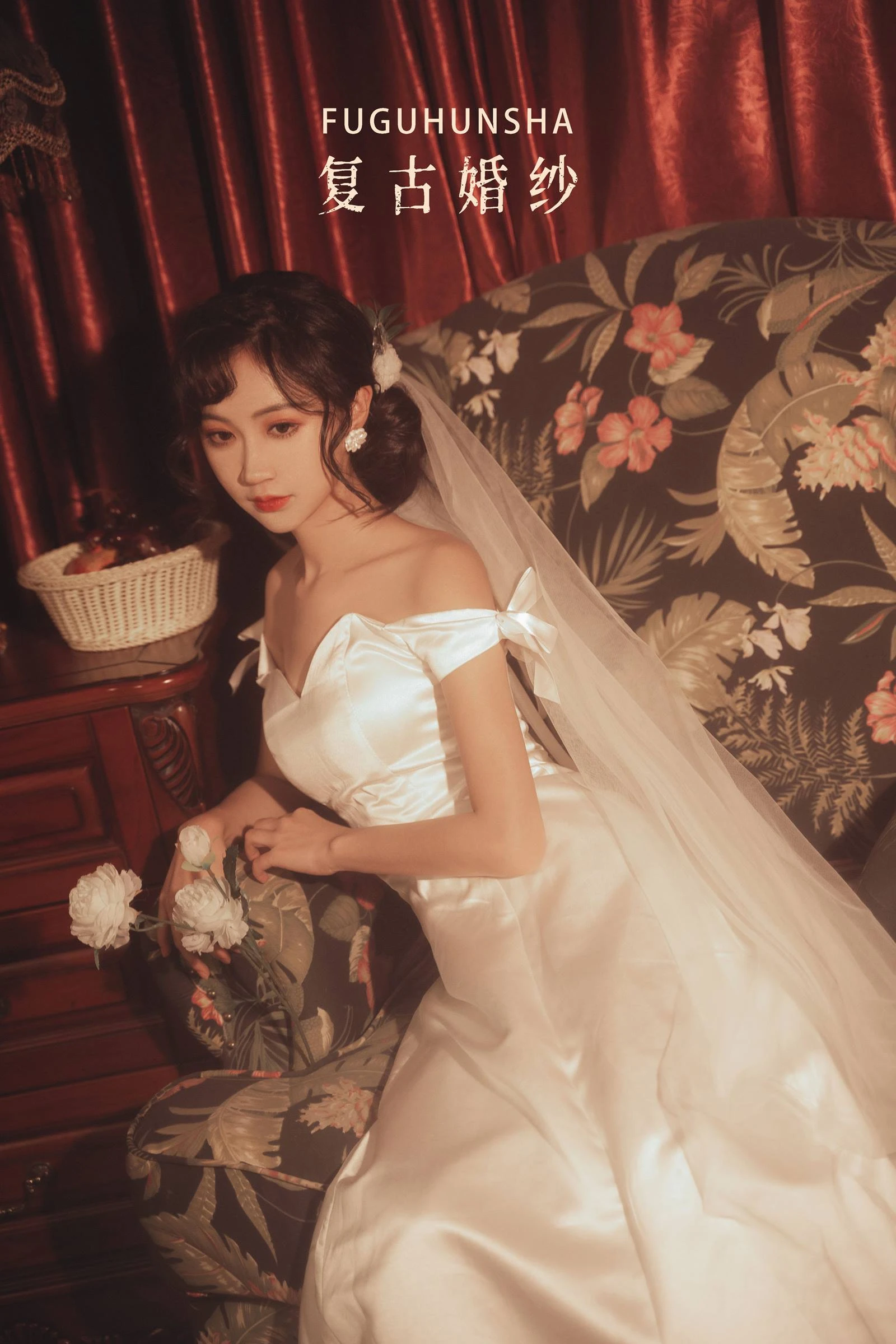 [YITUYU艺图语]2022.10.06 复古婚纱 -绮罗生的小苏苏-[26+1P/240MB]