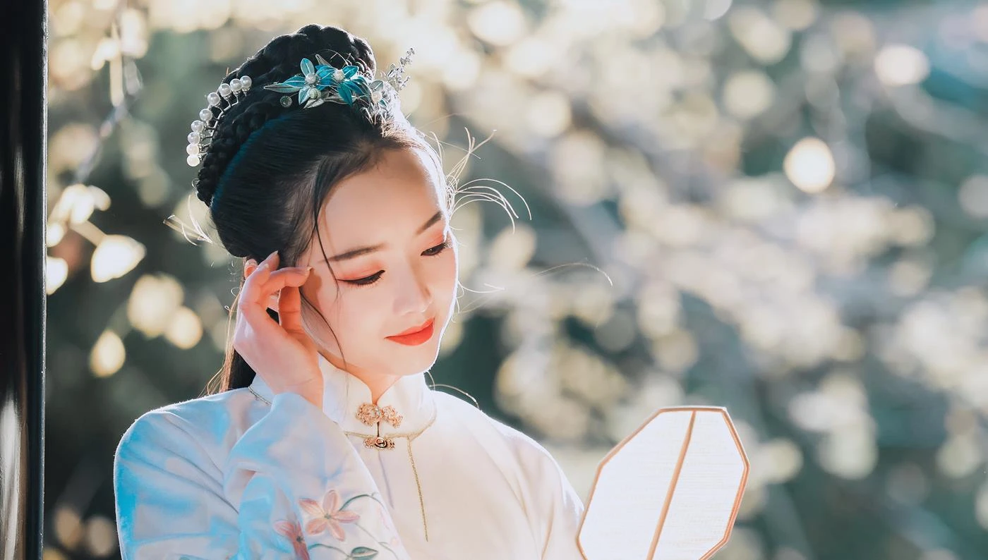 [YITUYU艺图语] 2022.01.22 枫林晚 鹿呦 [25P/465MB]