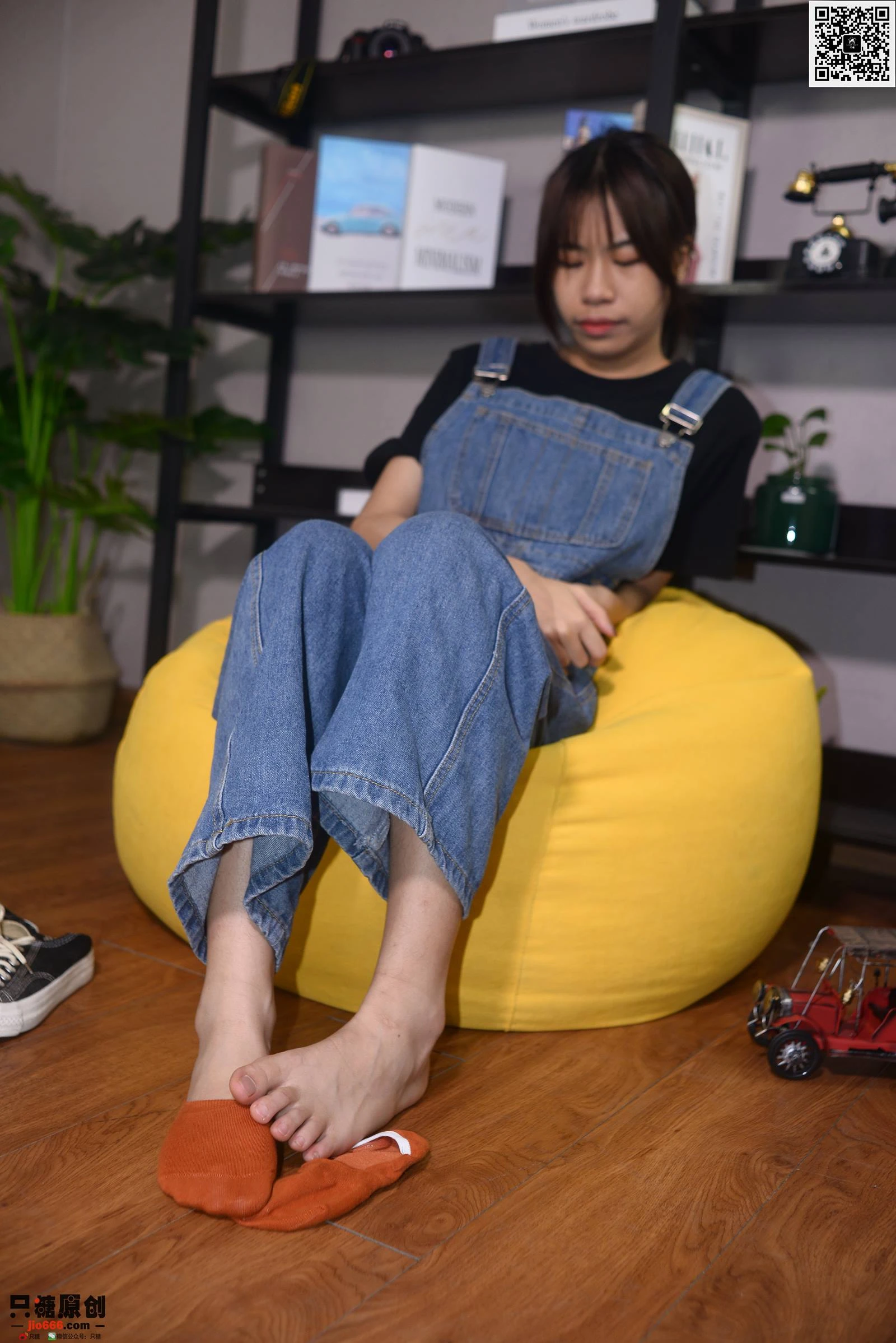 只糖棉袜 NO.413 懒懒 – 满心欢喜 [176P/1V/1.54G]
