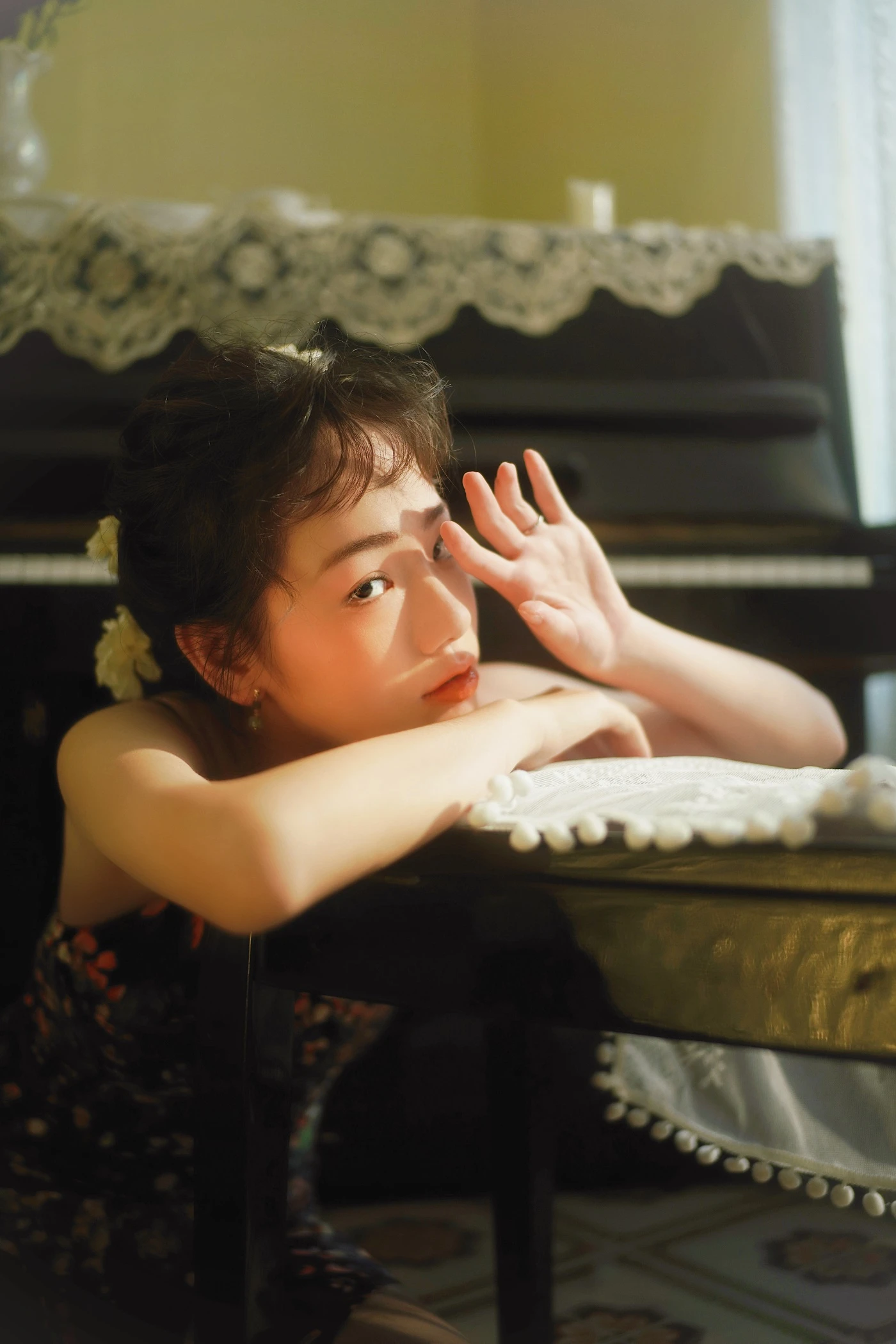 [YITUYU艺图语] 2022.06.16 黄昏的独奏 小树 [26P/109MB]