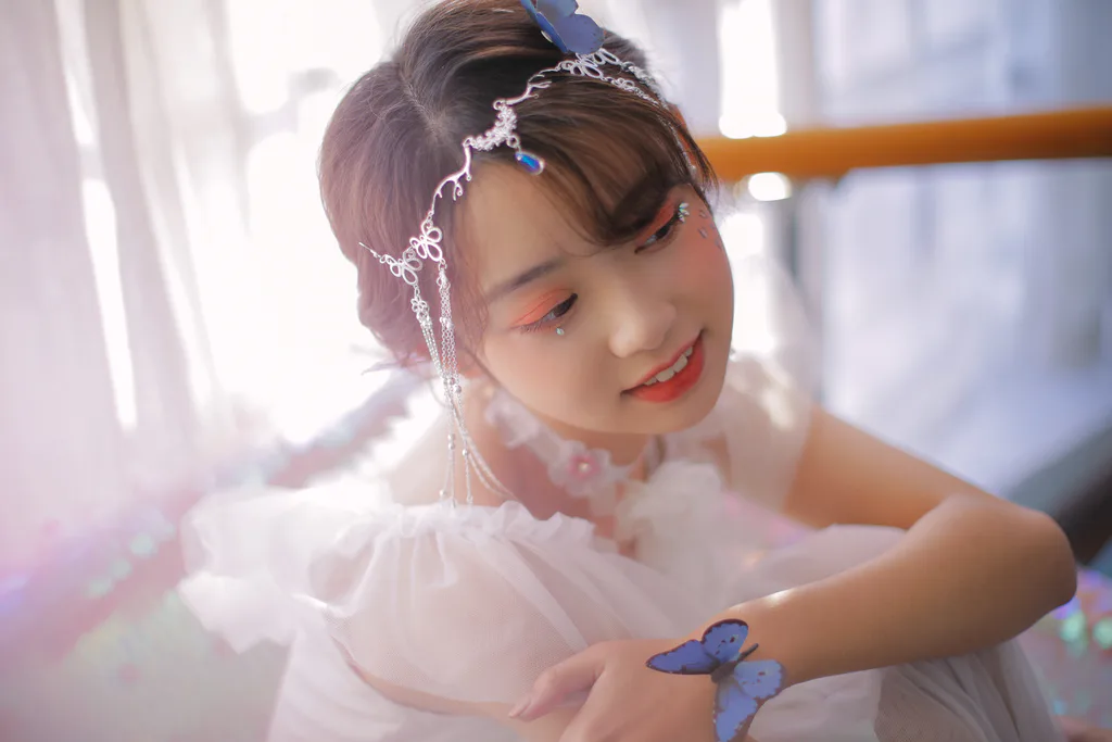 [YITUYU艺图语]2023.02.08 蝶恋 芊芊[42+1P/314MB]