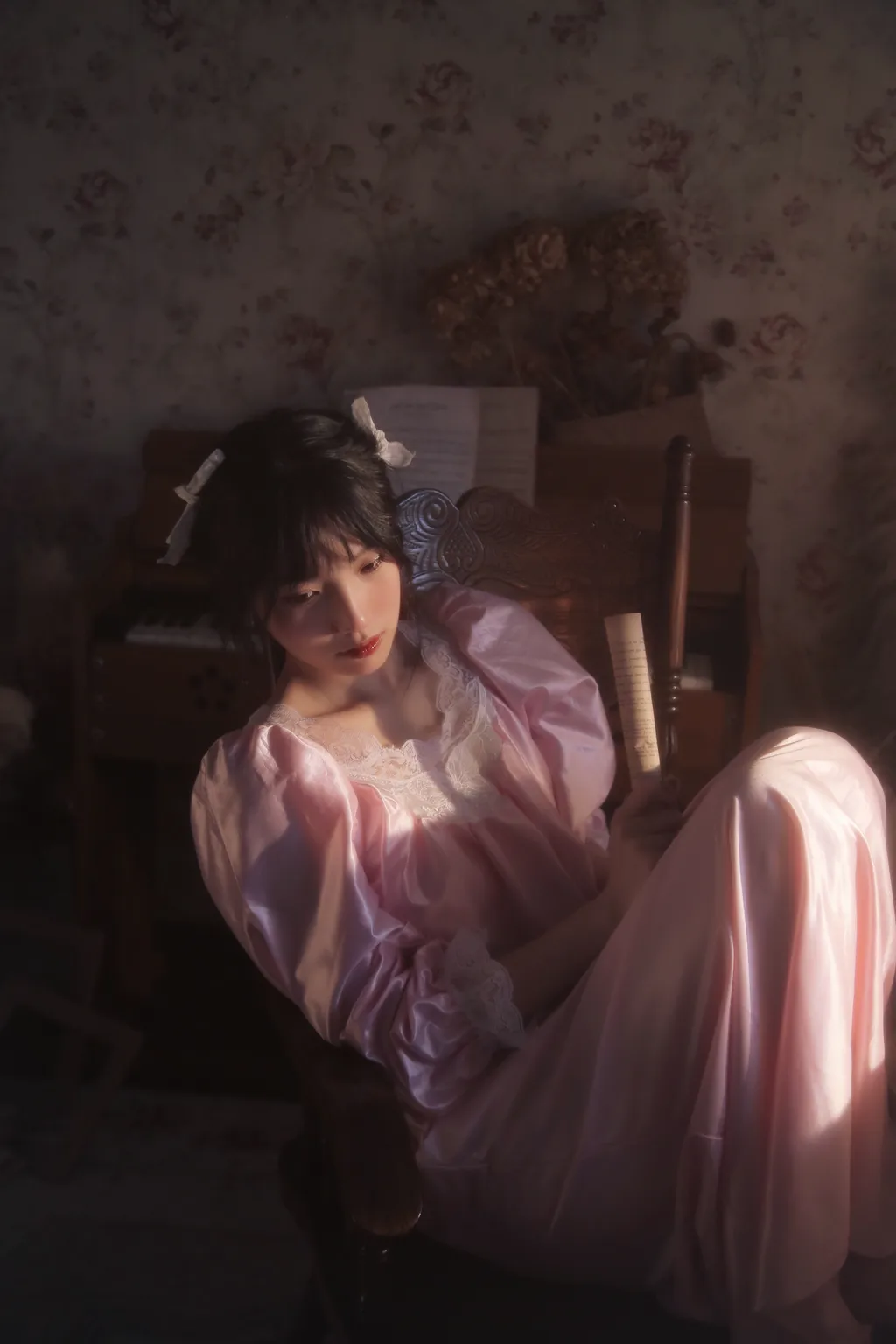 [YITUYU艺图语]2022.11.17 油画风少女 echo[21+1P/189MB]