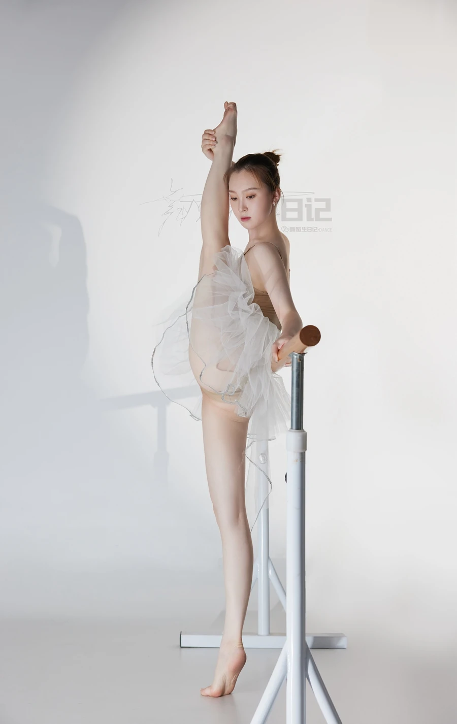 [GALLI嘉丽]舞蹈生日记 076 – 高雯雯 [41P/315MB]