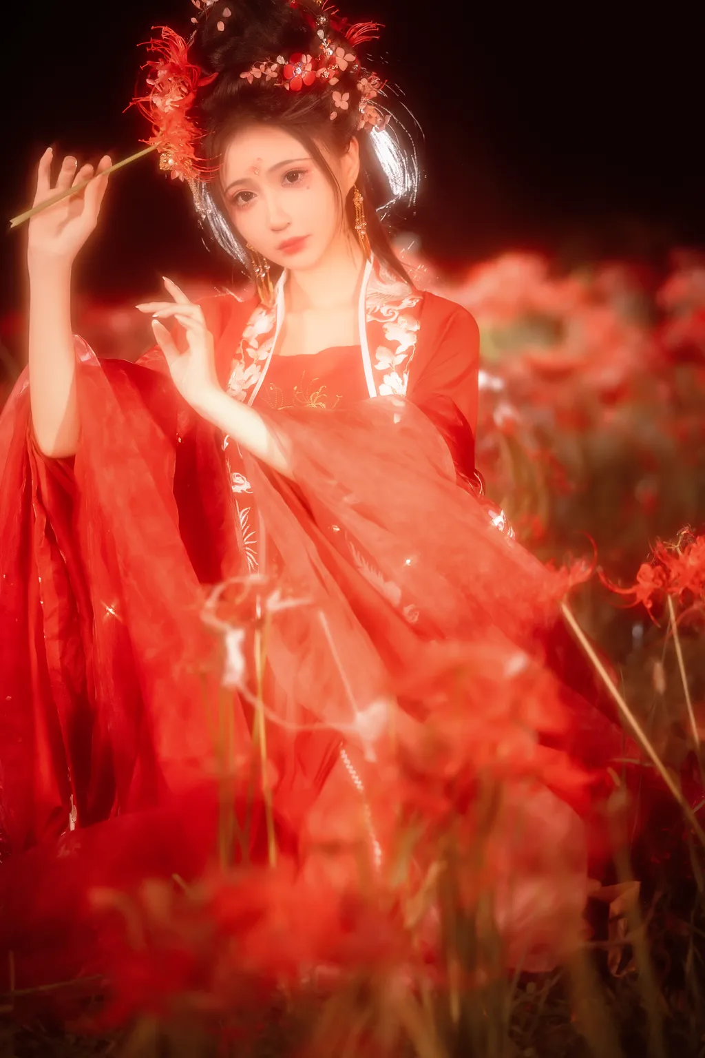 [YITUYU艺图语]2022.12.07 彼岸花 -绮罗生的小苏苏-[31+1P/337MB]