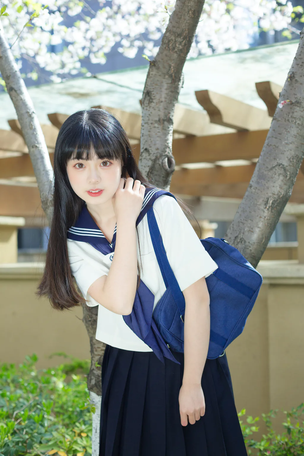 [YITUYU艺图语]2023.04.10 水手服的春天 可爱泡泡呀[29+1P/354MB]