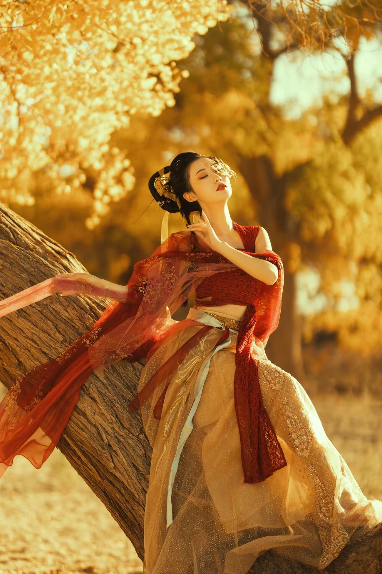 [YITUYU艺图语] 2021.08.28 胡杨之女 付兮子 [35P/685MB]