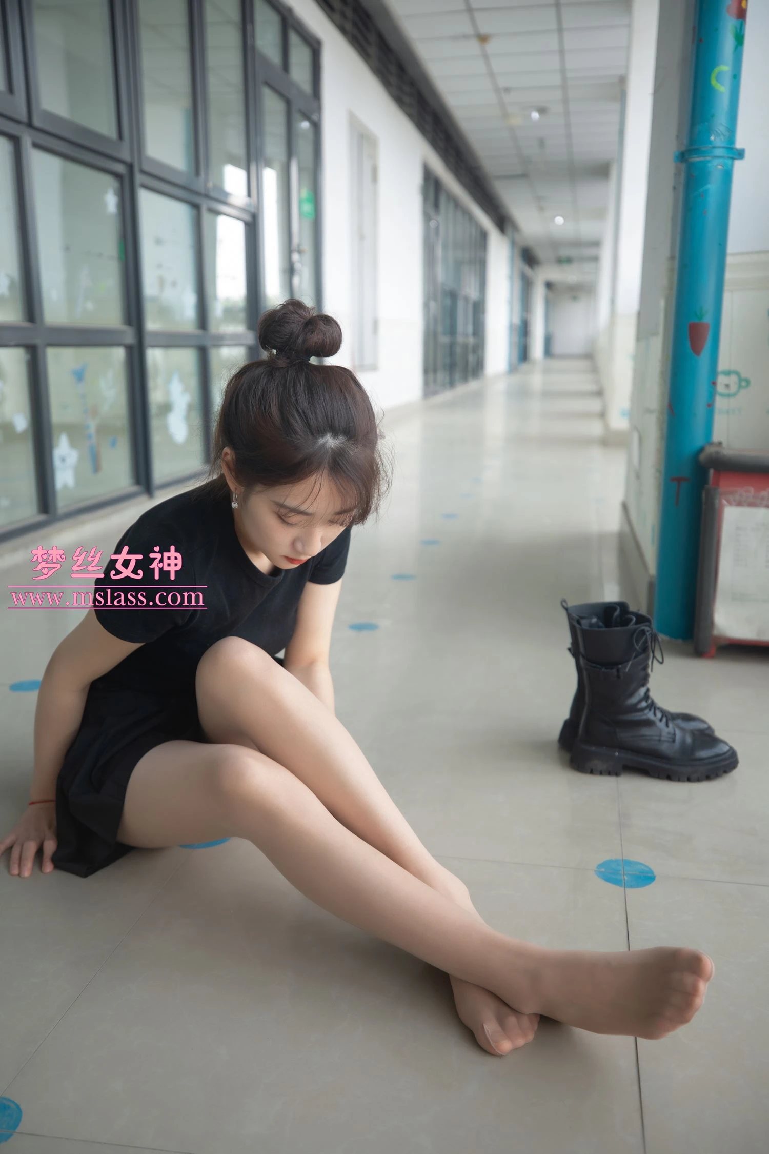 [MSLASS梦丝女神]2022.03.24靴下女神 诗敏[41P/205MB]
