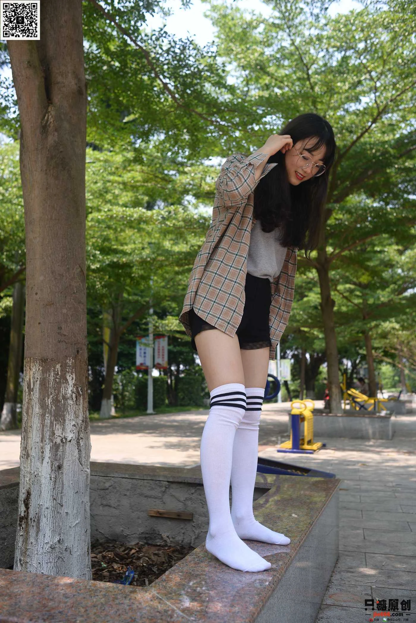 只糖棉袜 NO.374 潘潘 – 风和日暖 [82P/345MB]