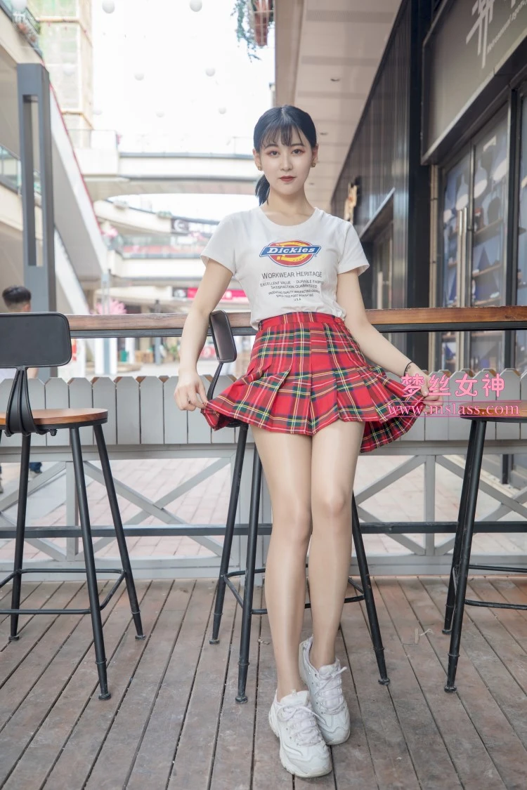 [MSLASS梦丝女神]2019.05.23 可岚 油光丝袜的少女 [74P/911MB]