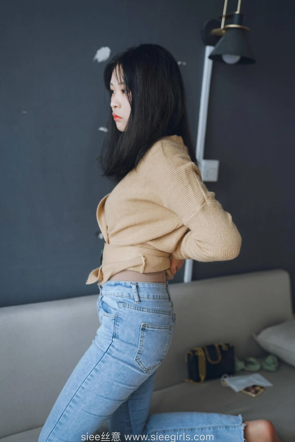 [SIEE丝意] No.471 文文～白色高跟鞋，裤里丝 [45P/320MB]