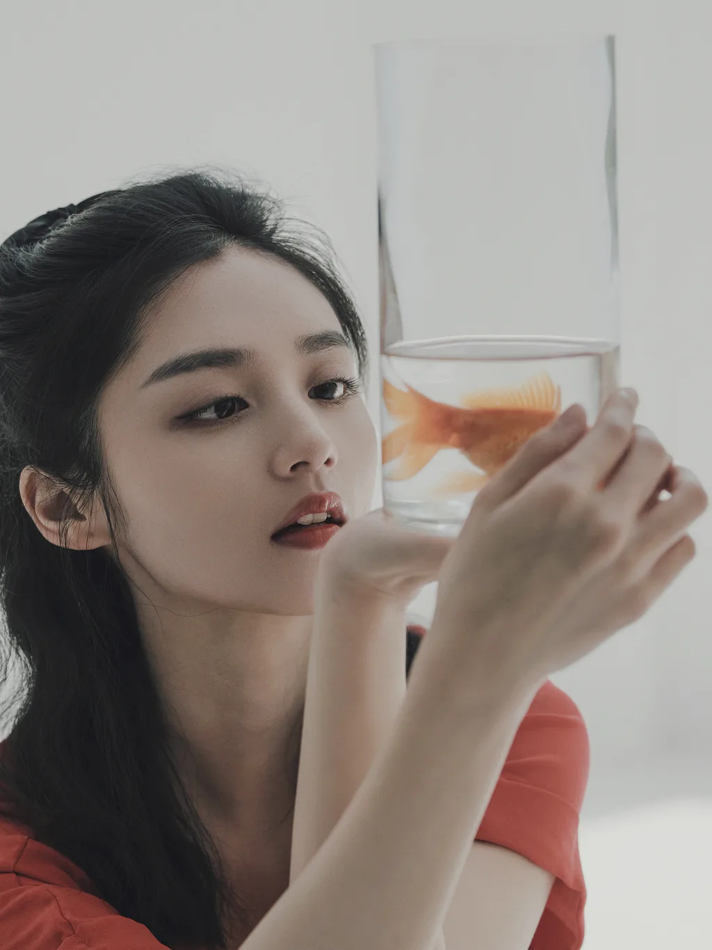 [YITUYU艺图语]2023.03.20 少女与鱼 雨文[42+1P/247MB]
