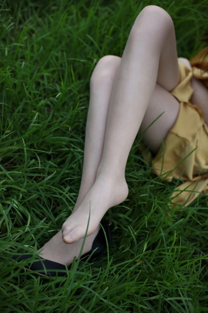 奈丝写真 NO.139：冰冰 – 绿意盎然 [30P/410MB]