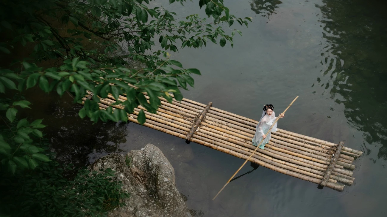 [YITUYU艺图语] 2022.05.22 清歌 -芝月- [23P/304MB]