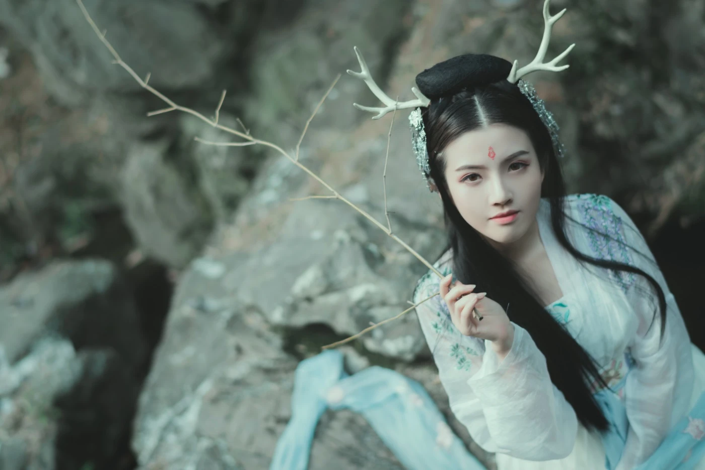 [YITUYU艺图语] 2022.06.12 夫诸 Dtifa丁小妮 [20P/357MB]
