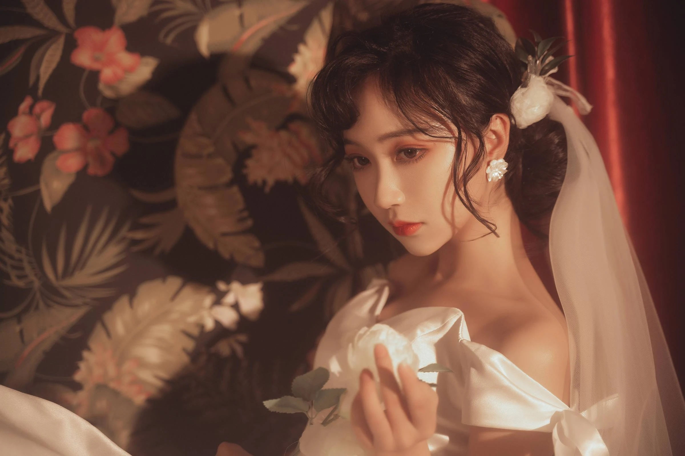 [YITUYU艺图语]2022.10.06 复古婚纱 -绮罗生的小苏苏-[26+1P/240MB]