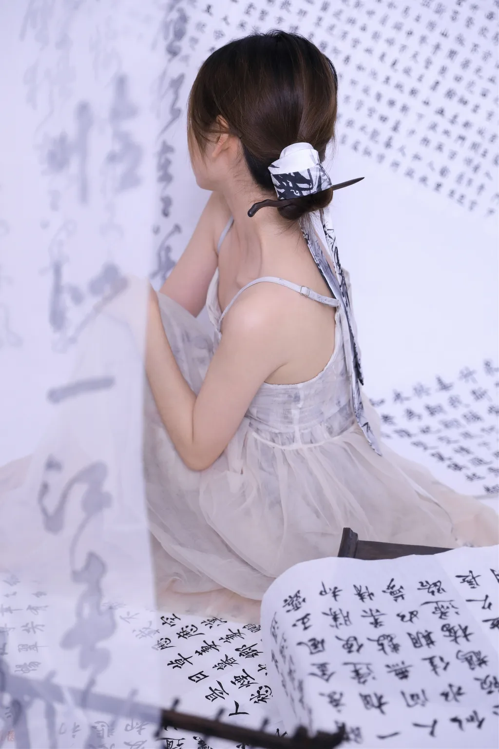 [YITUYU艺图语]2022.11.12 坐看闲庭听书语 不爱奶糖[25+1P/222MB]