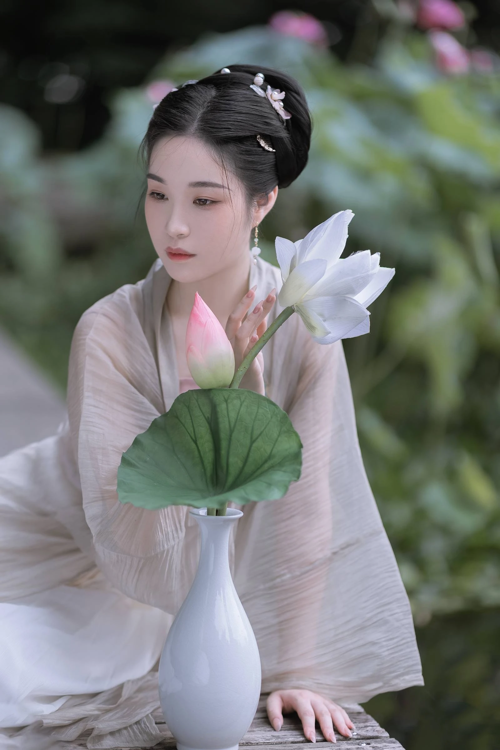 [YITUYU艺图语]2022.09.21 荷香 hannaa[28+1P/233MB]