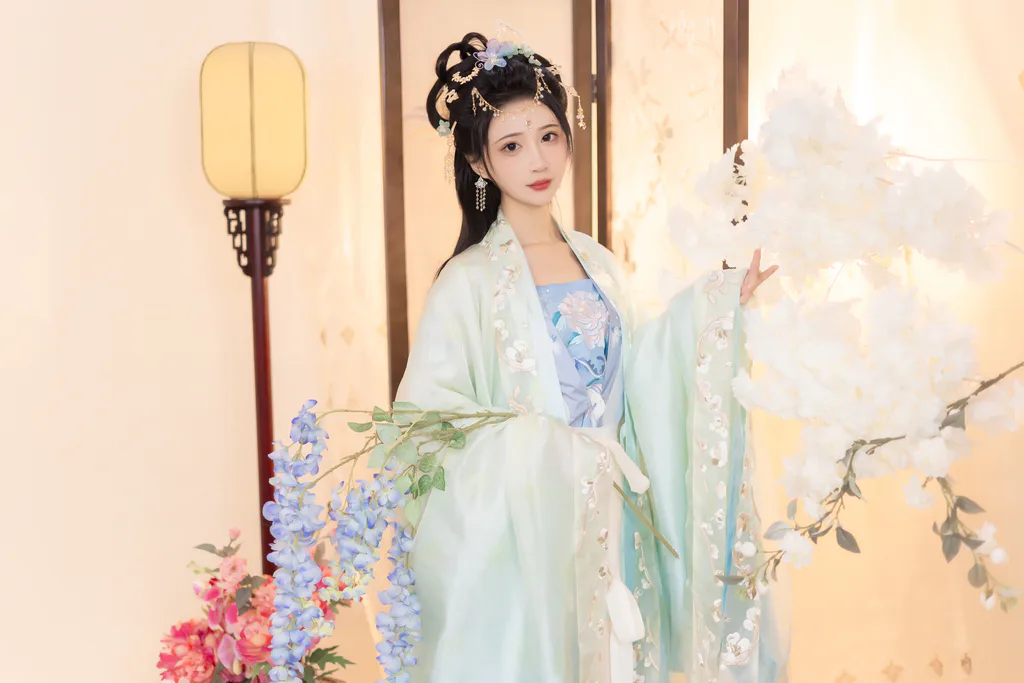 [YITUYU艺图语]2023.01.13 梨花落 -绮罗生的小苏苏-[25+1P/220MB]