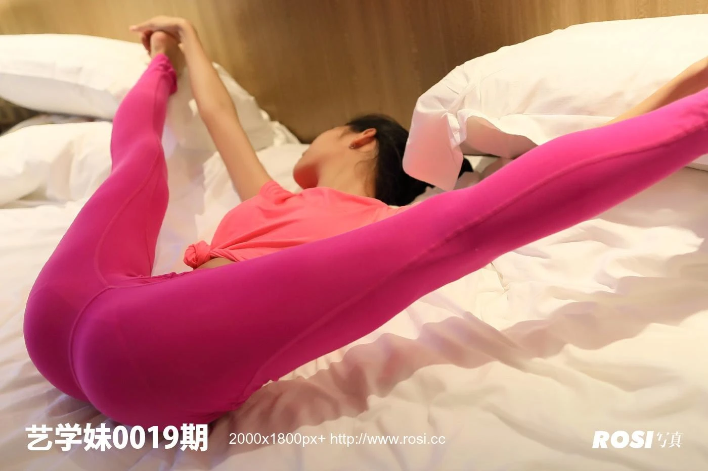 [ROSI写真] 艺XUE妹系列 2018.09.05 NO.0019[35+1P/20M]