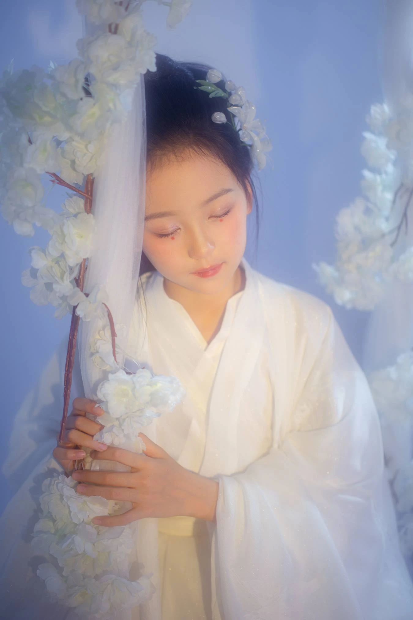 [YITUU艺图语] 2022.03.28 玉簪花 倩倩 [23P/263MB]