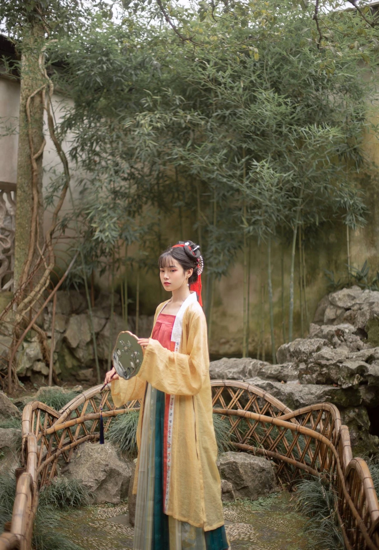 [YITUU艺图语] 2022.03.07 知否知否，应是绿肥红瘦 一颗蒲桃树 [28P/182MB]