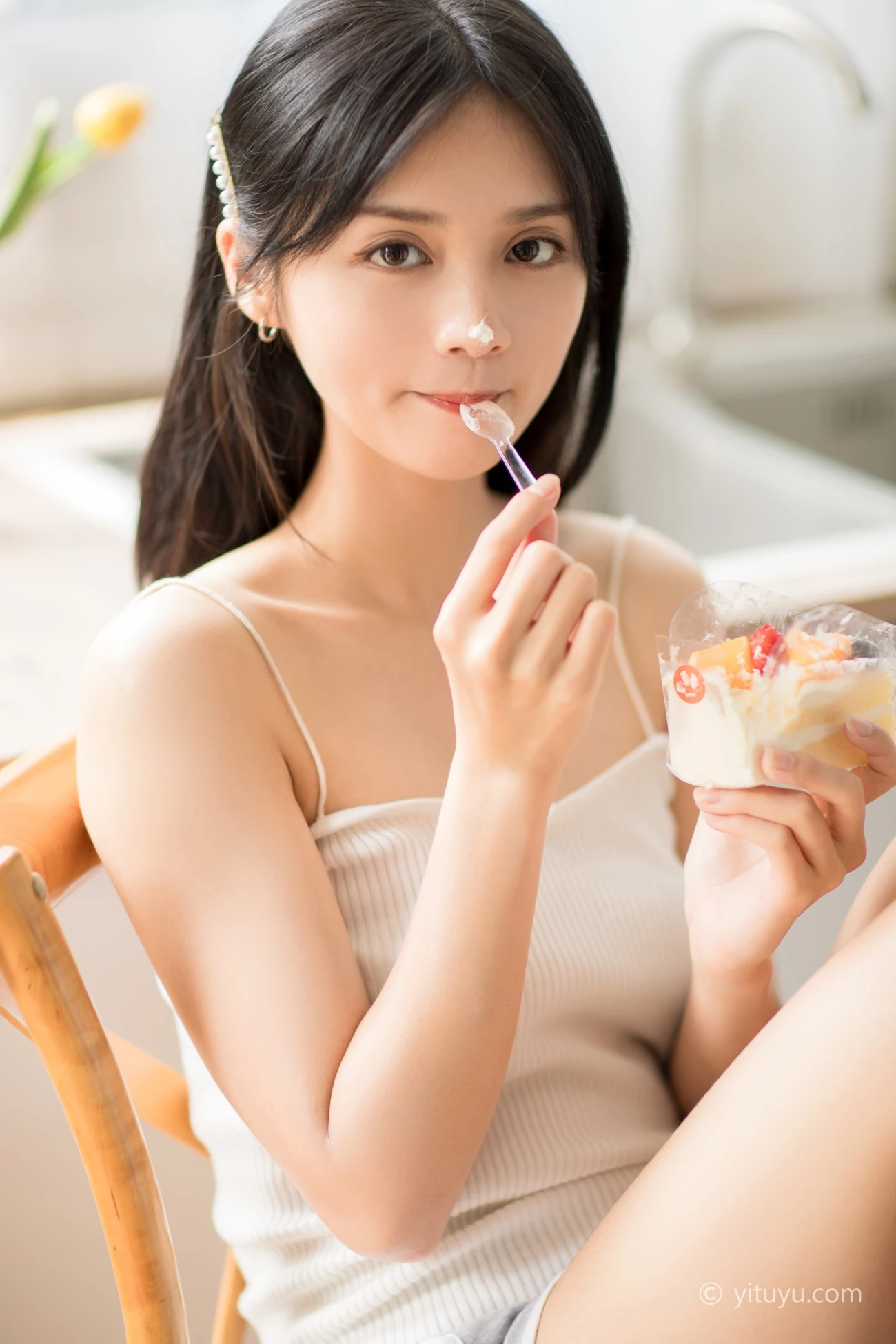 [YITUYU艺图语] 2021.05.31 爱与光 雨文 [26P/315MB]