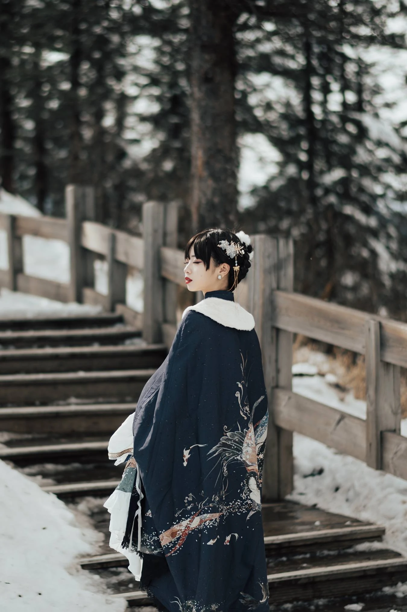 [YITUU艺图语] 2022.05.18 南山雪 池子 [22P/191MB]