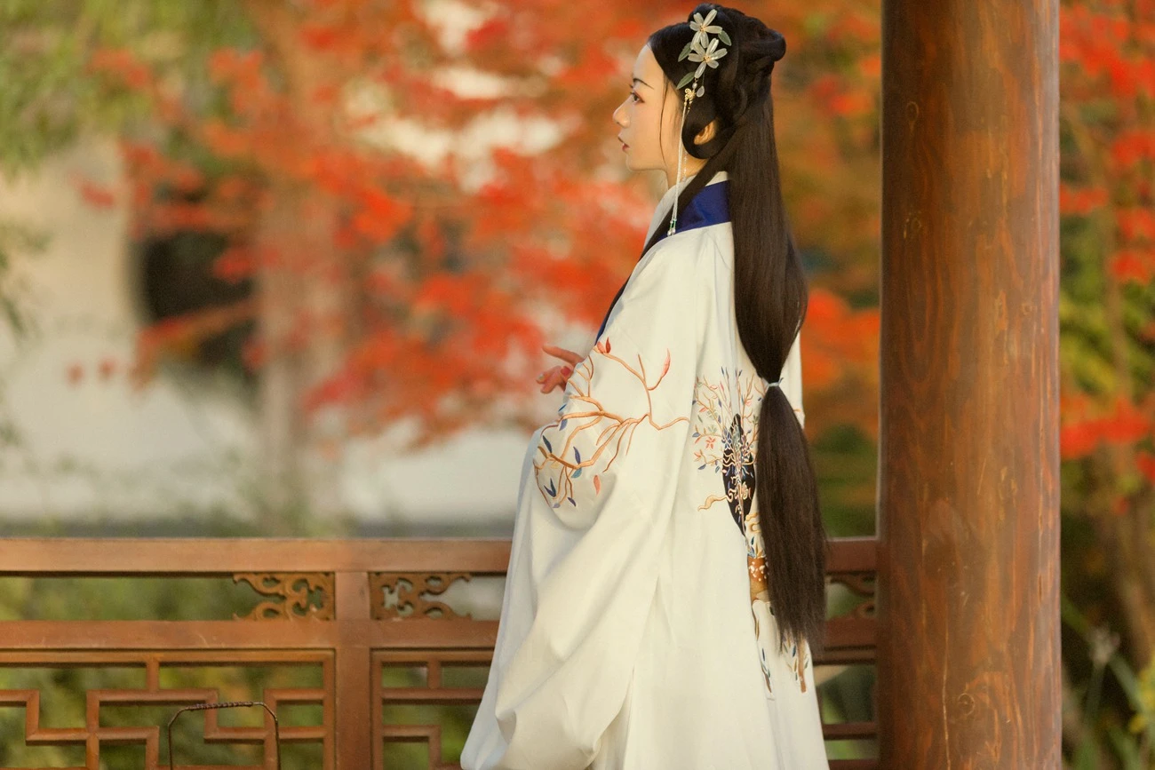 [YITUYU艺图语] 2021.09.01 丹枫入秋 门门 [28P/350MB]