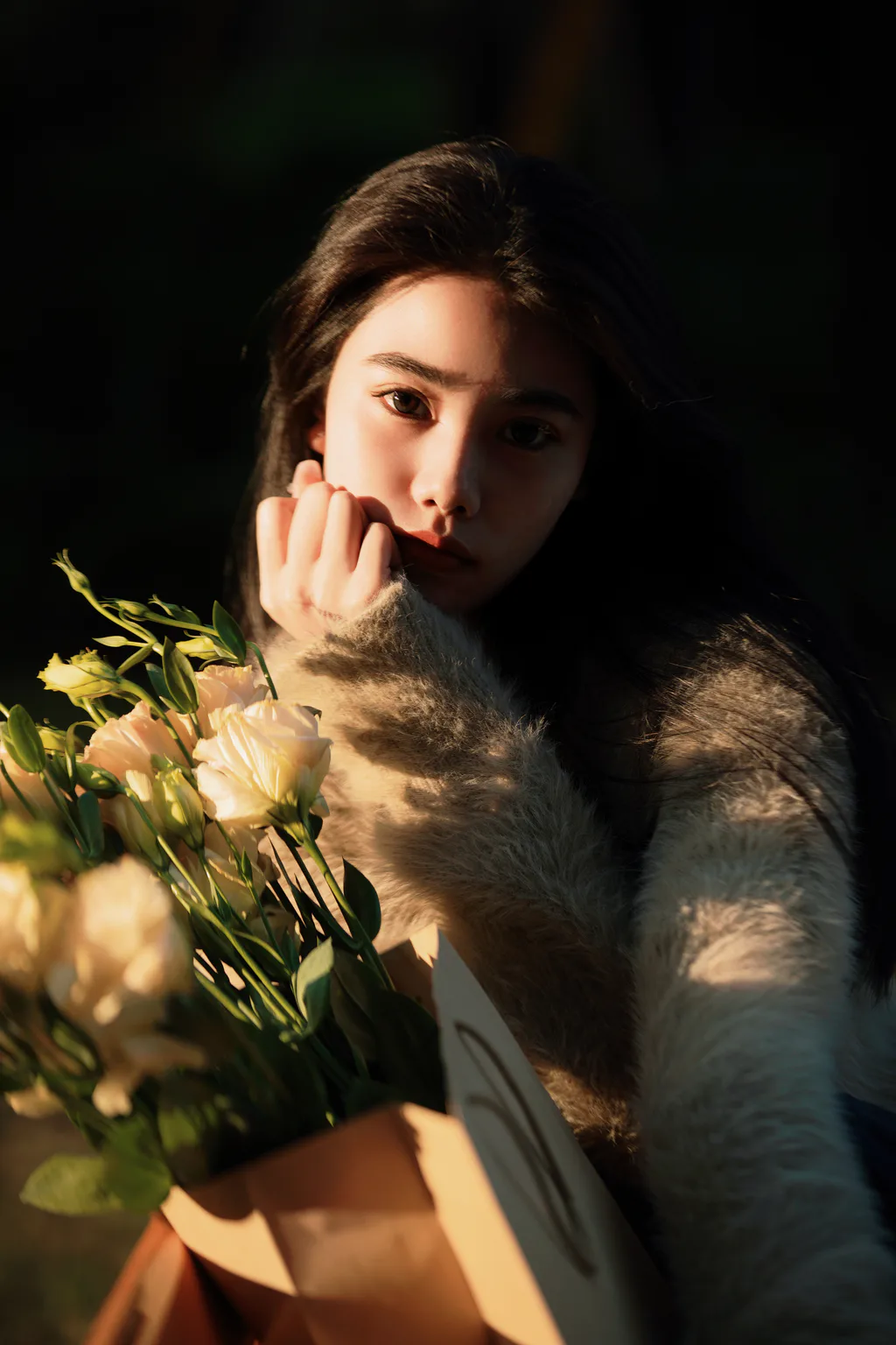 [YITUYU艺图语]2023.03.30 光影与晚霞下的少女 思分[20+1P/435MB]