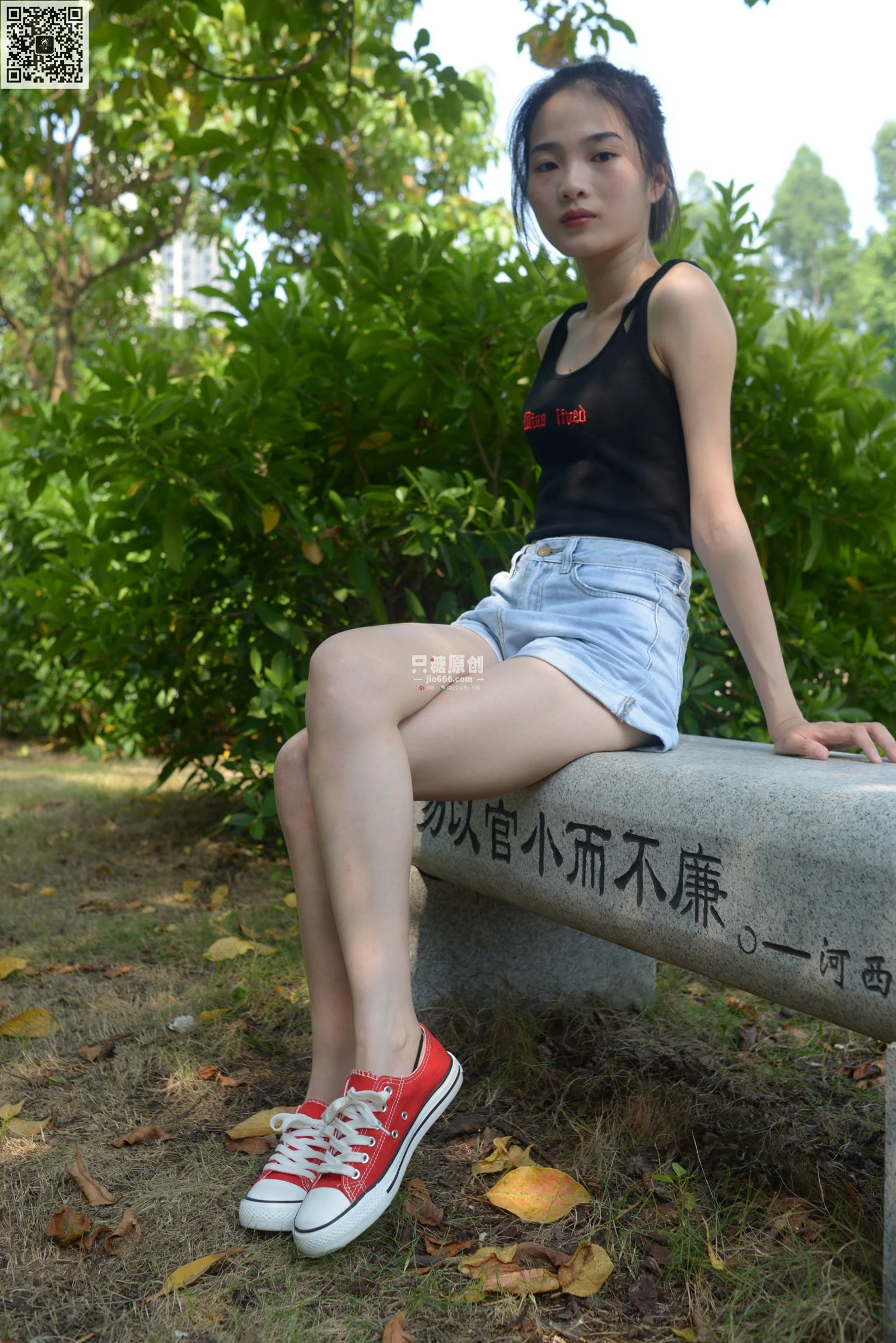 只糖棉袜 NO.492 陆佳 – 时光深处 [64P/290MB]