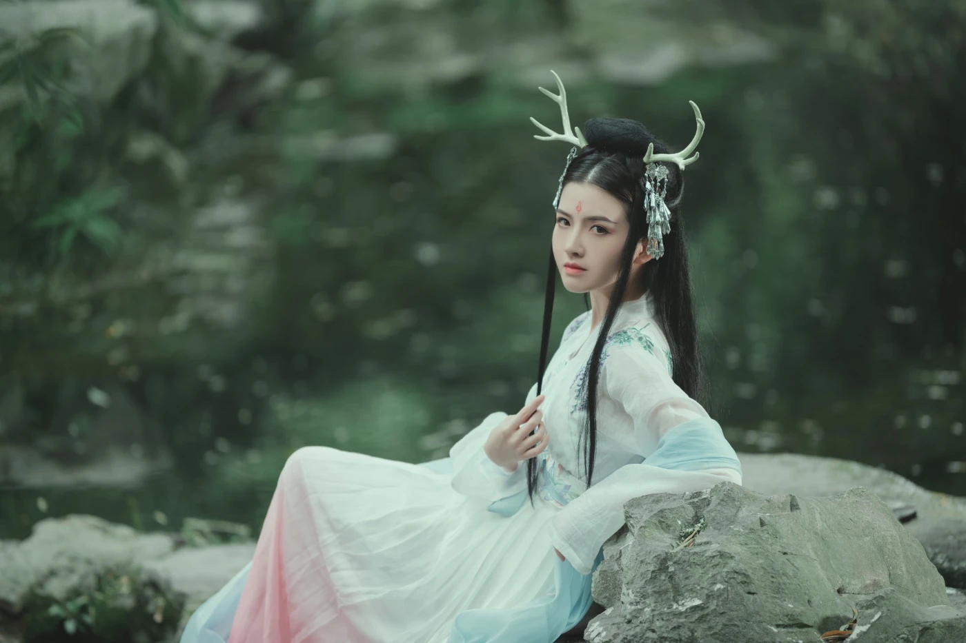 [YITUYU艺图语] 2022.06.12 夫诸 Dtifa丁小妮 [20P/357MB]