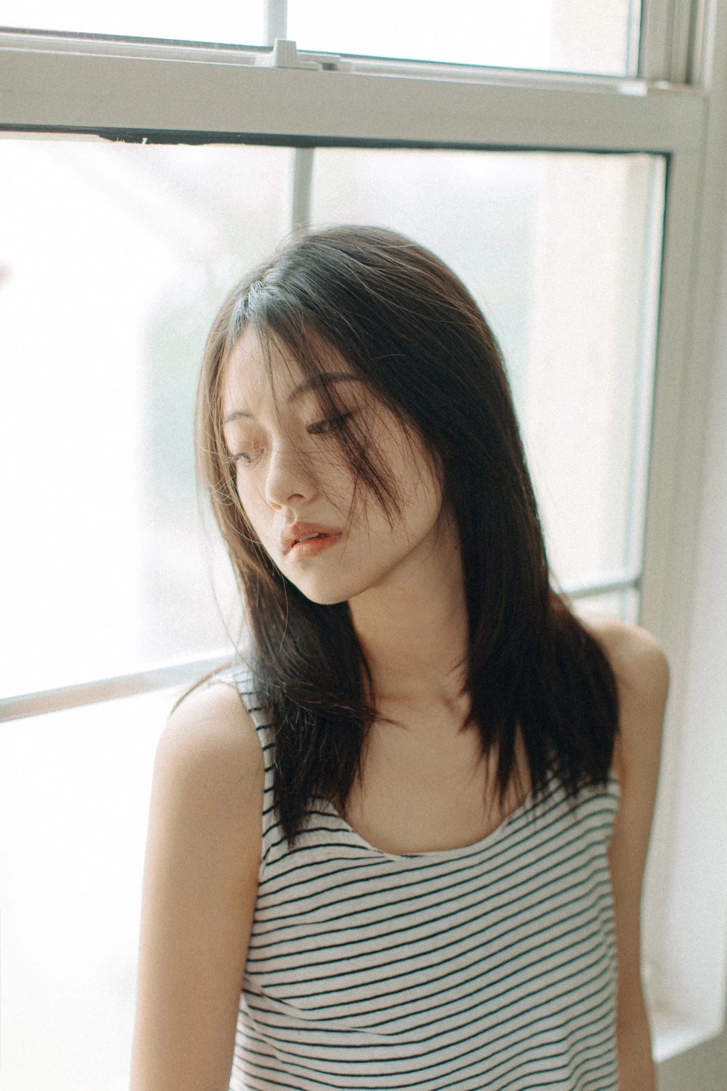 [YITUYU艺图语] 2022.06.01 寝居女子写真集 九月 [34P/395MB]