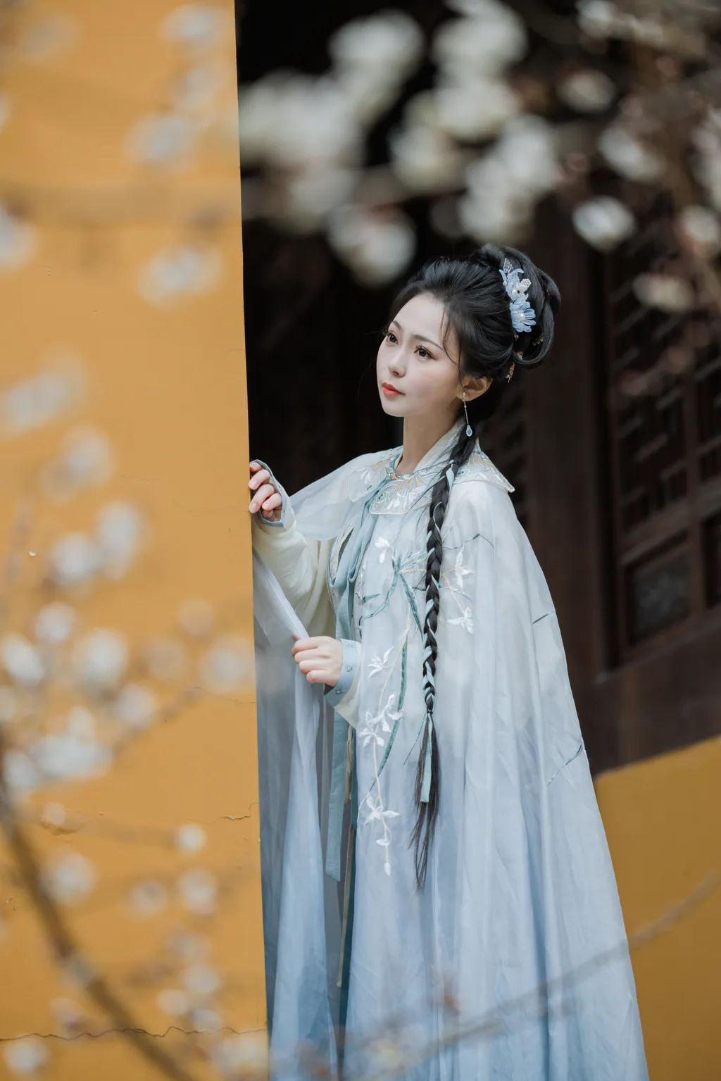 [YITUYU艺图语]2023.03.15 青梅 阡墨红尘[27+1P/580MB]