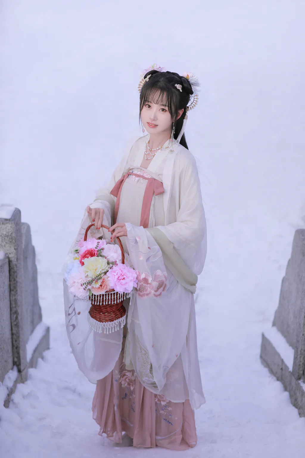 [YITUYU艺图语]2023.03.11 比翼 阿瞳[20+1P/249MB]