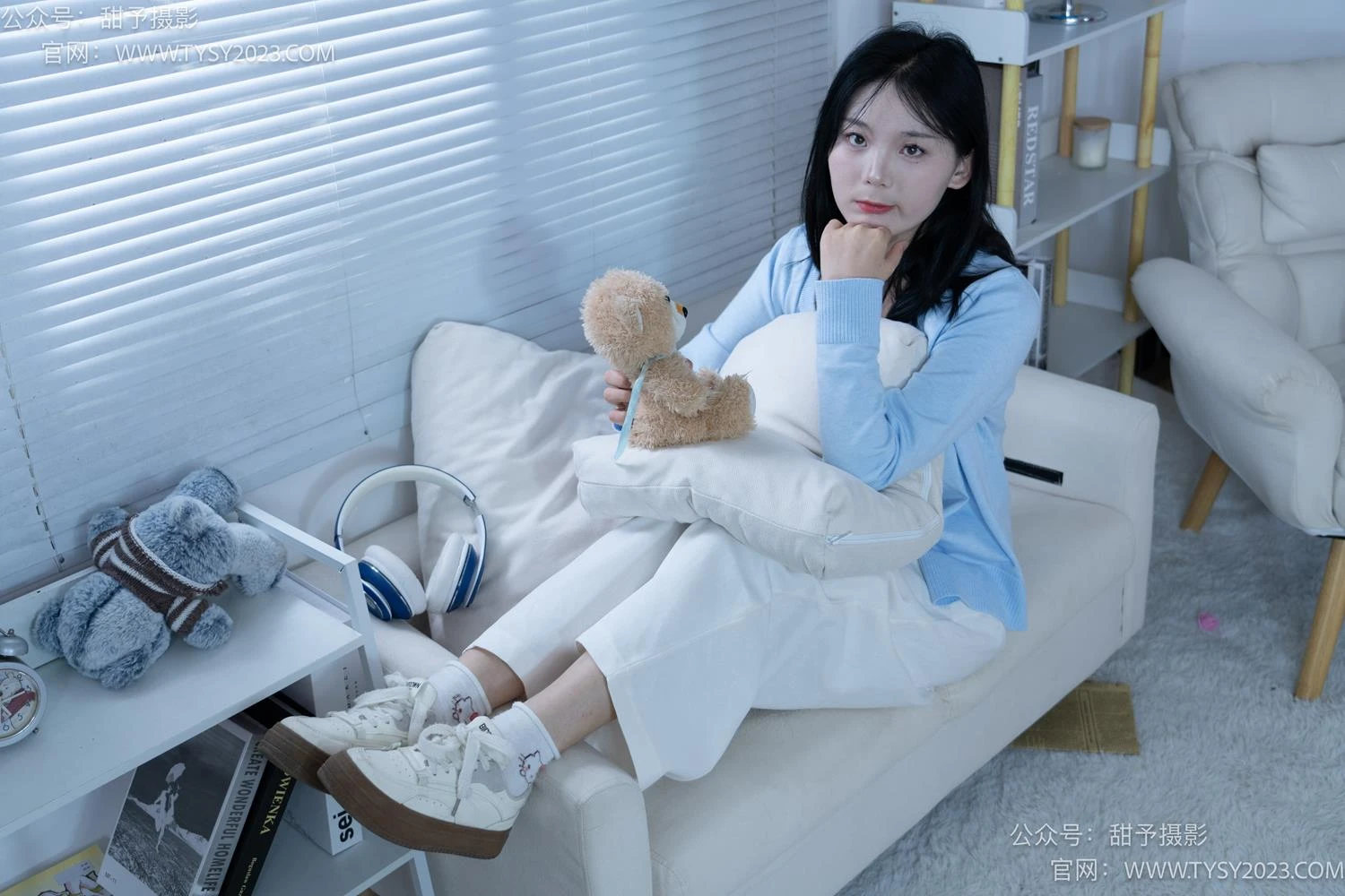 甜予摄影 NO.060 梨子-板鞋、脏白棉袜、裸足[114P/2V/9.36GB]