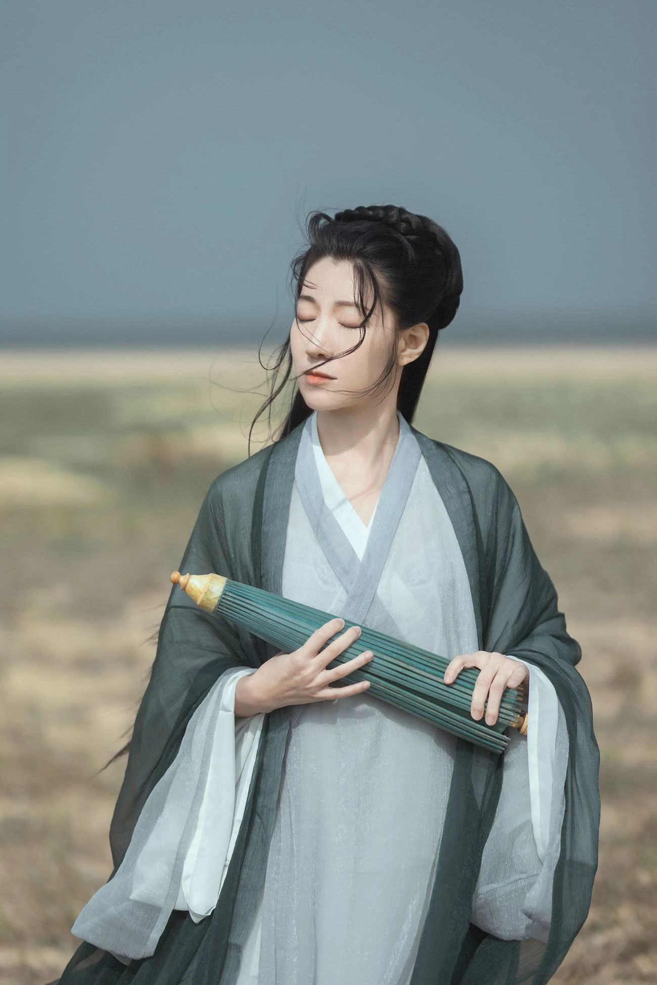 [YITUYU艺图语] 2021.10.21 天涯倦客 何佳 [26P/312MB]