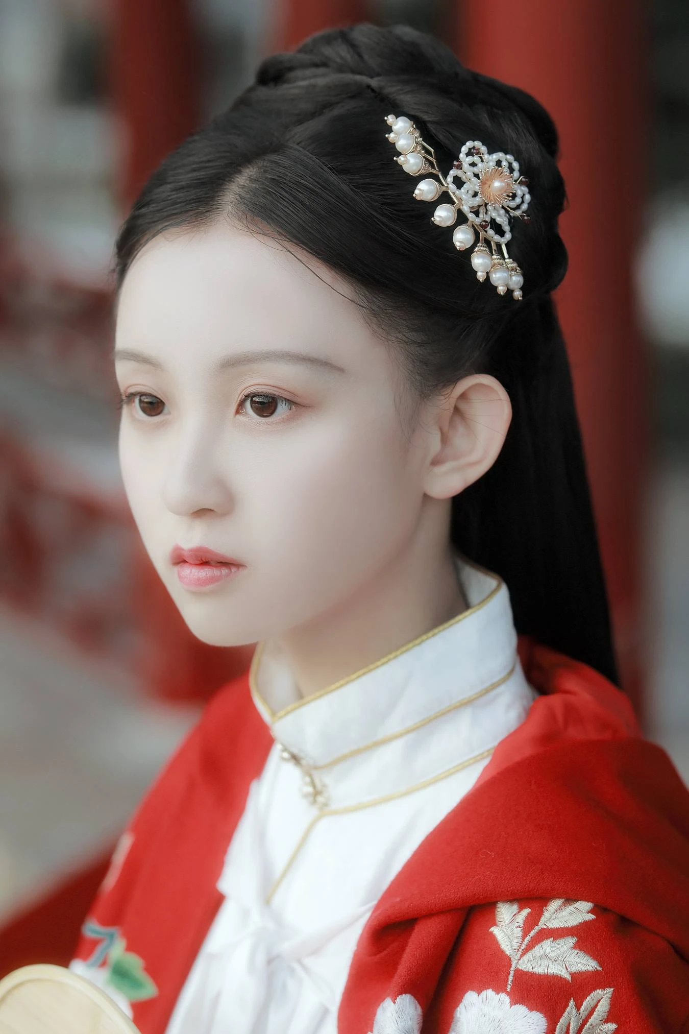 [YITUU艺图语] 2022.03.22 江南好，最好是红衣 墨愁眠 [25P/463MB]