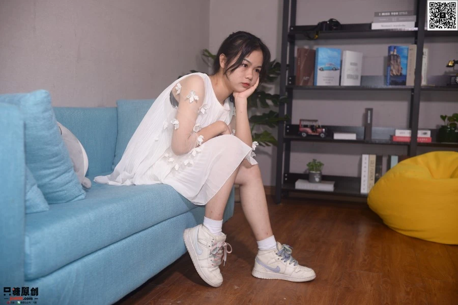 [只糖棉袜]NO.290 小萱 流水趁桃花 [148P/1V/740MB]