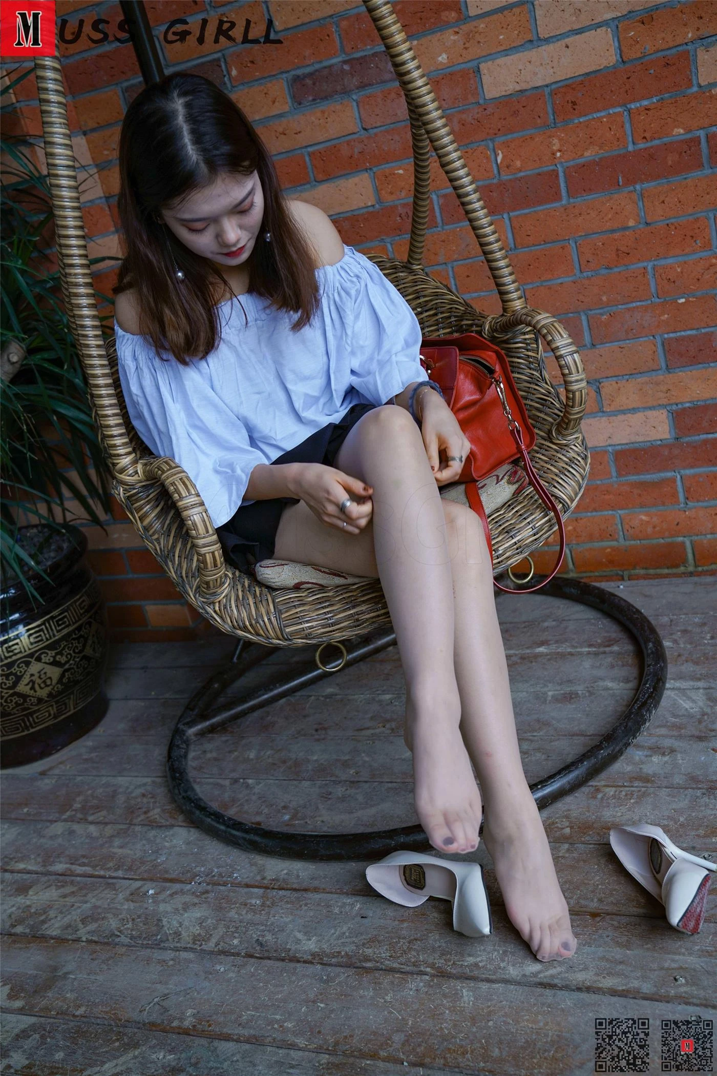 [MussGirl慕丝女郎]NO.289 角落里的美 [89P/145MB]