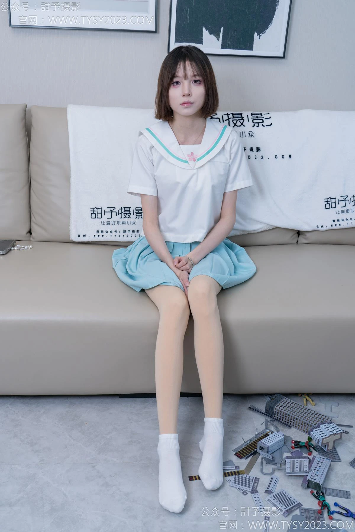甜予摄影 NO.182 珞珞-板鞋、白棉袜、厚肉丝、小人国剧情[134P/2V/10.5GB]