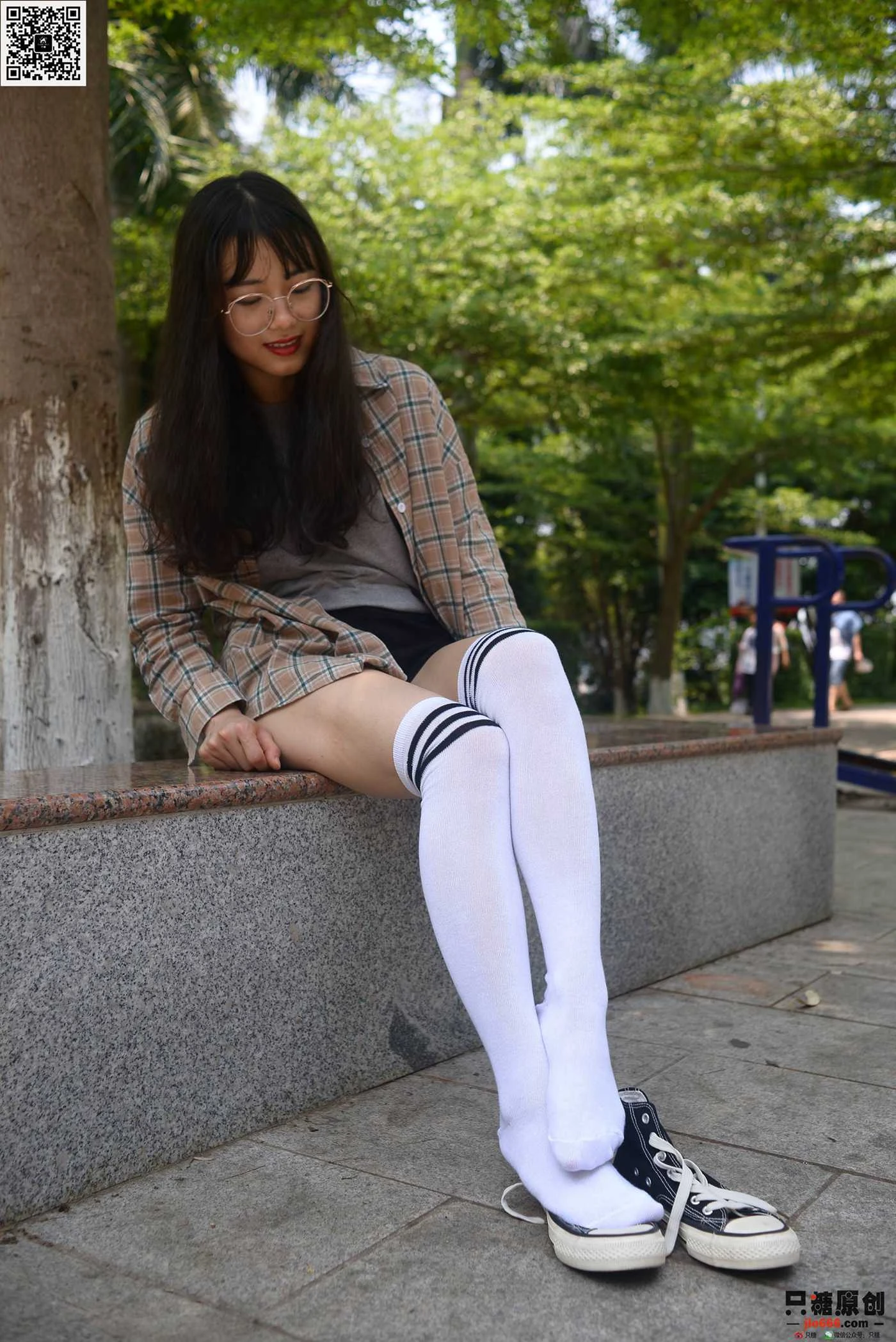 只糖棉袜 NO.374 潘潘 – 风和日暖 [82P/345MB]