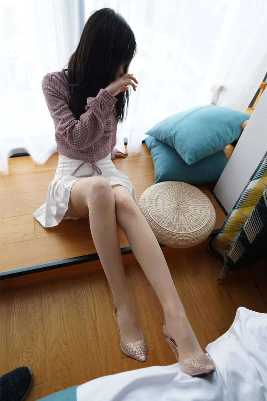 [KittyWawa袜小喵]KT269《清新小格子》[99P/128MB]