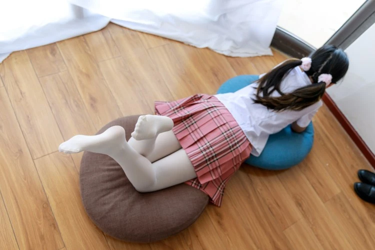喵写真 早期作品06 JK少女丝袜秀 [98P/1V/1.10GB]