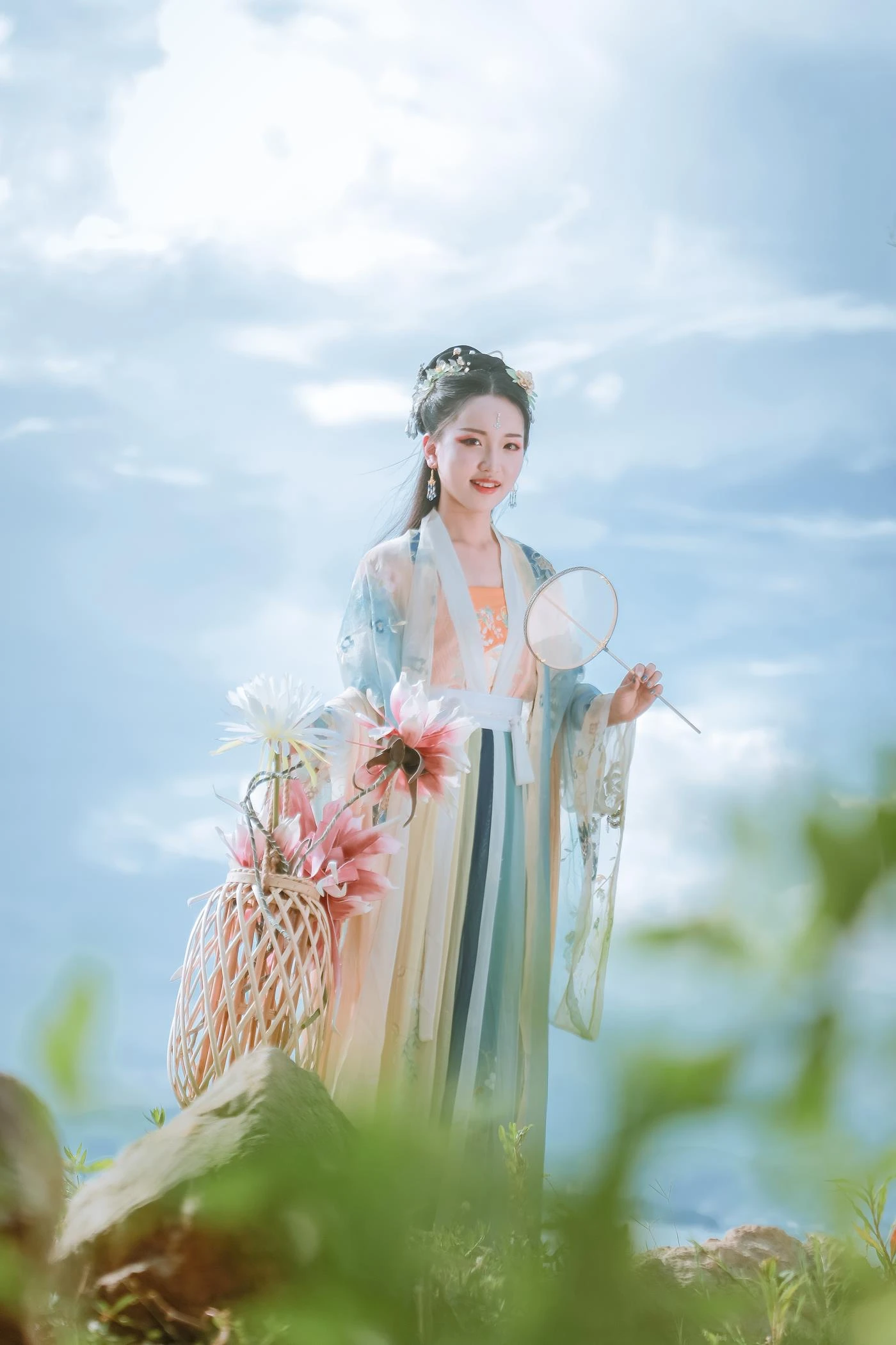 [YITUYU艺图语] 2022.01.29 清水出芙蓉 Julie [23P/308MB]